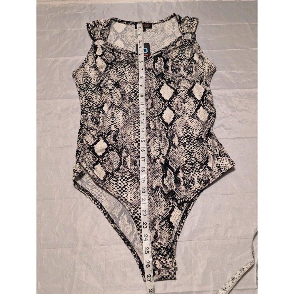 B Famous Women's Size Medium Brown Animal Print One Piece Body Suit NWTs - Picture 10 of 15